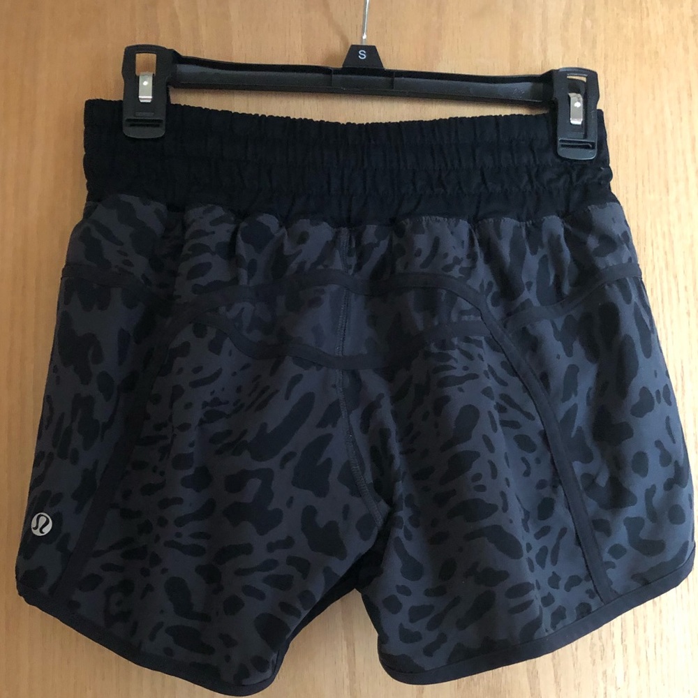Lululemon Tracker Short 4” (size: 4)